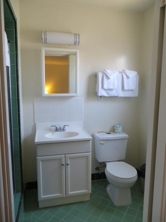 Old Marina Inn Phòng bức ảnh